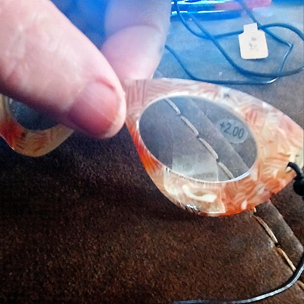 NWT  Foldable reading glasses  Necklace.+2